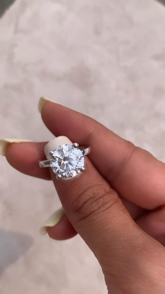 Dasha Round Solitaire Moissanite Engagement Ring