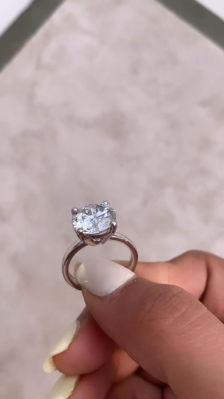 Dasha Round Solitaire Moissanite Engagement Ring