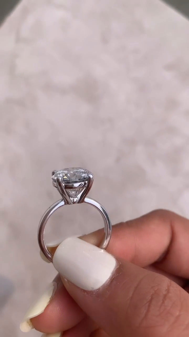 Dasha Round Solitaire Moissanite Engagement Ring