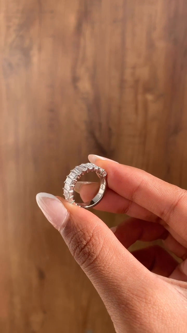 Elara Moissanite Anniversary Wedding Ring