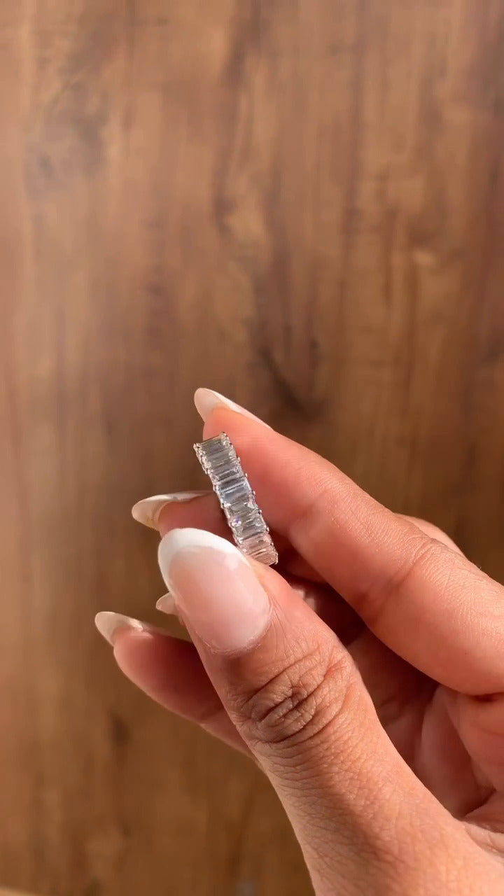 Elara Moissanite Anniversary Wedding Ring