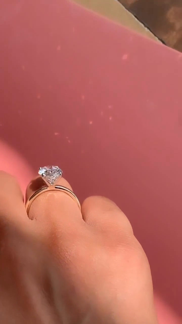 Kalista Oval Solitaire Moissanite Engagement Ring