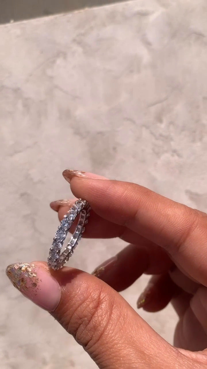 Kozen Round Moissanite Wedding Ring
