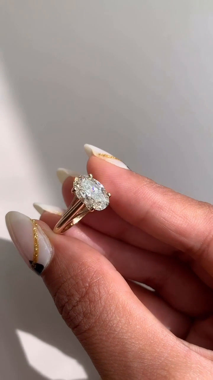 Lavinia Oval Solitaire Moissanite Engagement Ring