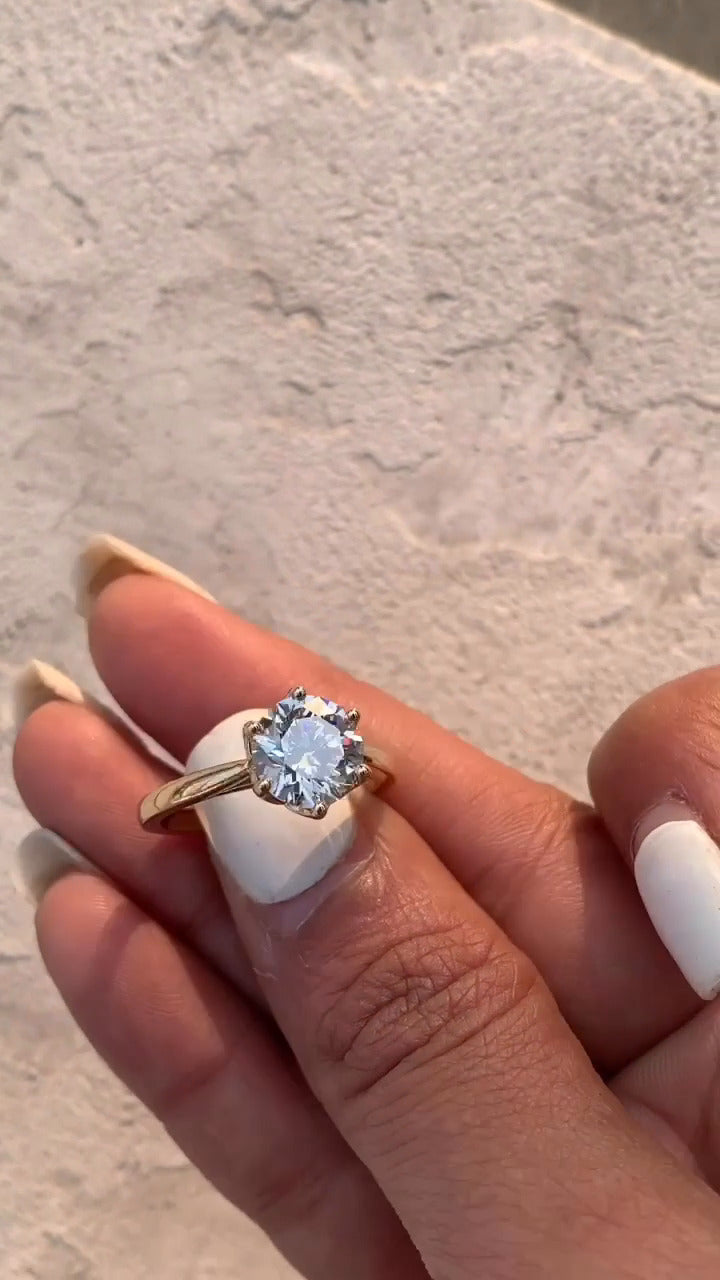 Nari Round Solitaire Moissanite Engagement Ring