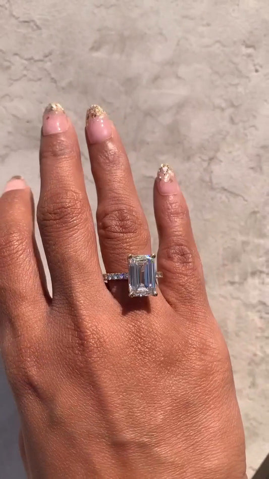 Vittoria Emerald Diamond Band Moissanite Engagement Ring