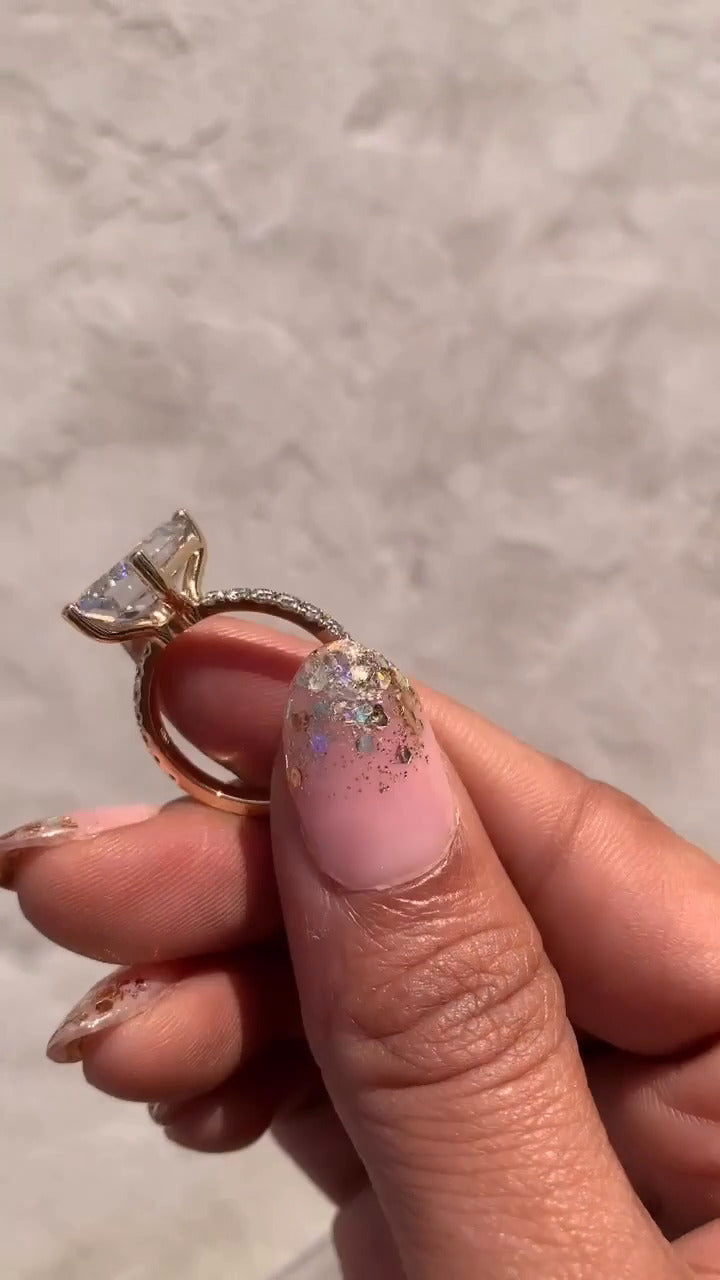Vittoria Emerald Diamond Band Moissanite Engagement Ring