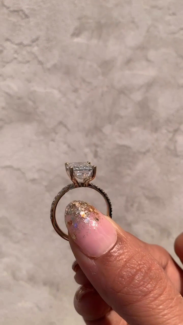 Vittoria Emerald Diamond Band Moissanite Engagement Ring