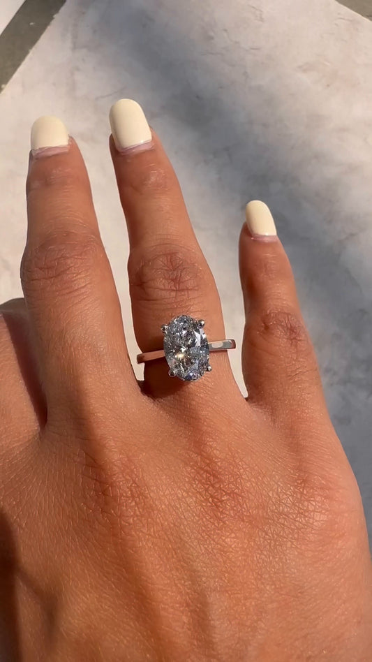 Yuna Oval Solitaire Moissanite Engagement Ring