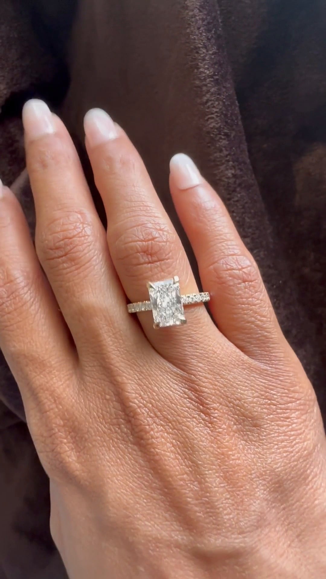 Zeni Radiant Dainty Moissanite Engagement Ring