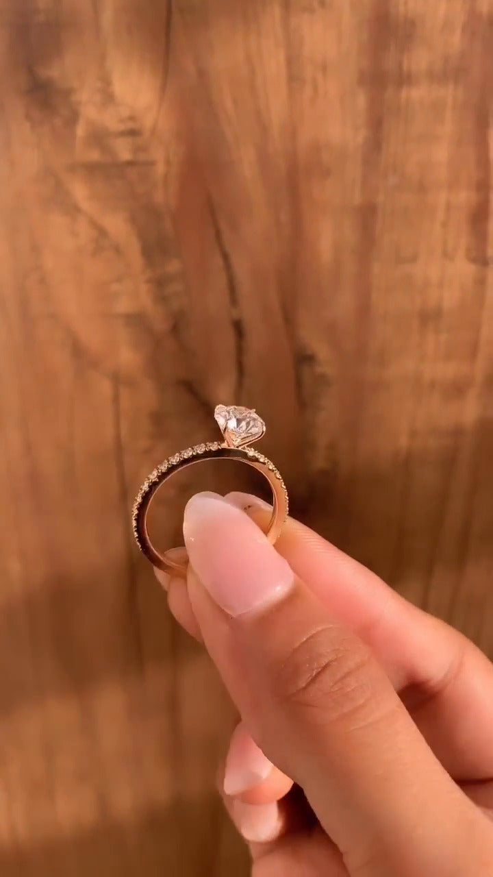 Zeni Round Dainty Moissanite Engagement Ring