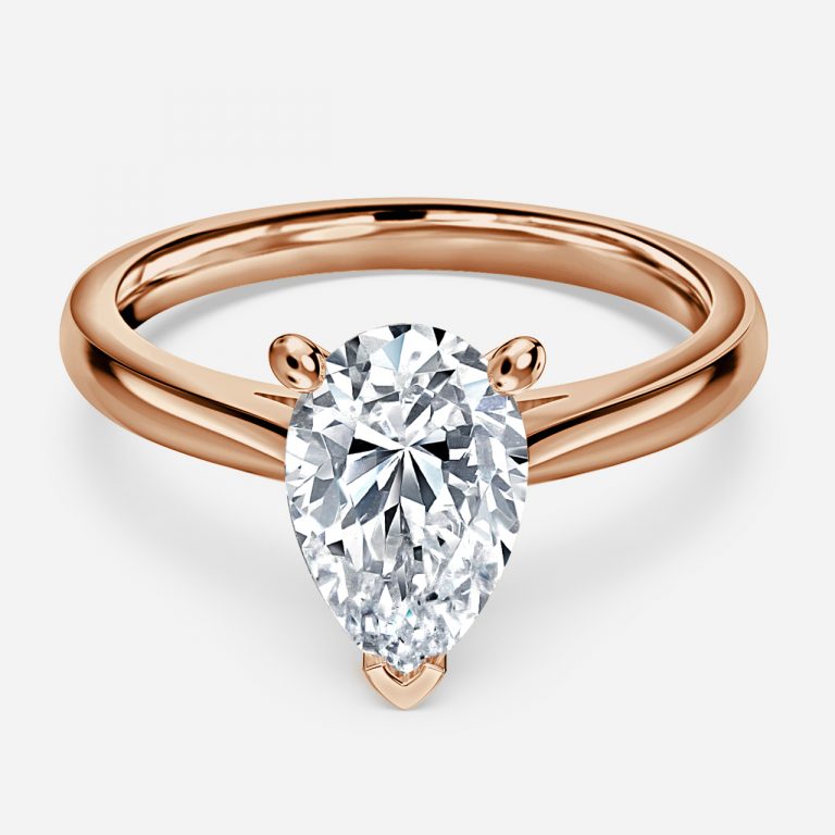 Yuna Pear Solitaire Moissanite Engagement Ring