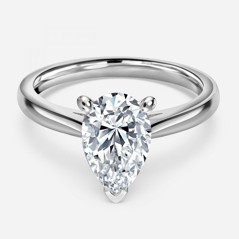 Yuna Pear Solitaire Moissanite Engagement Ring