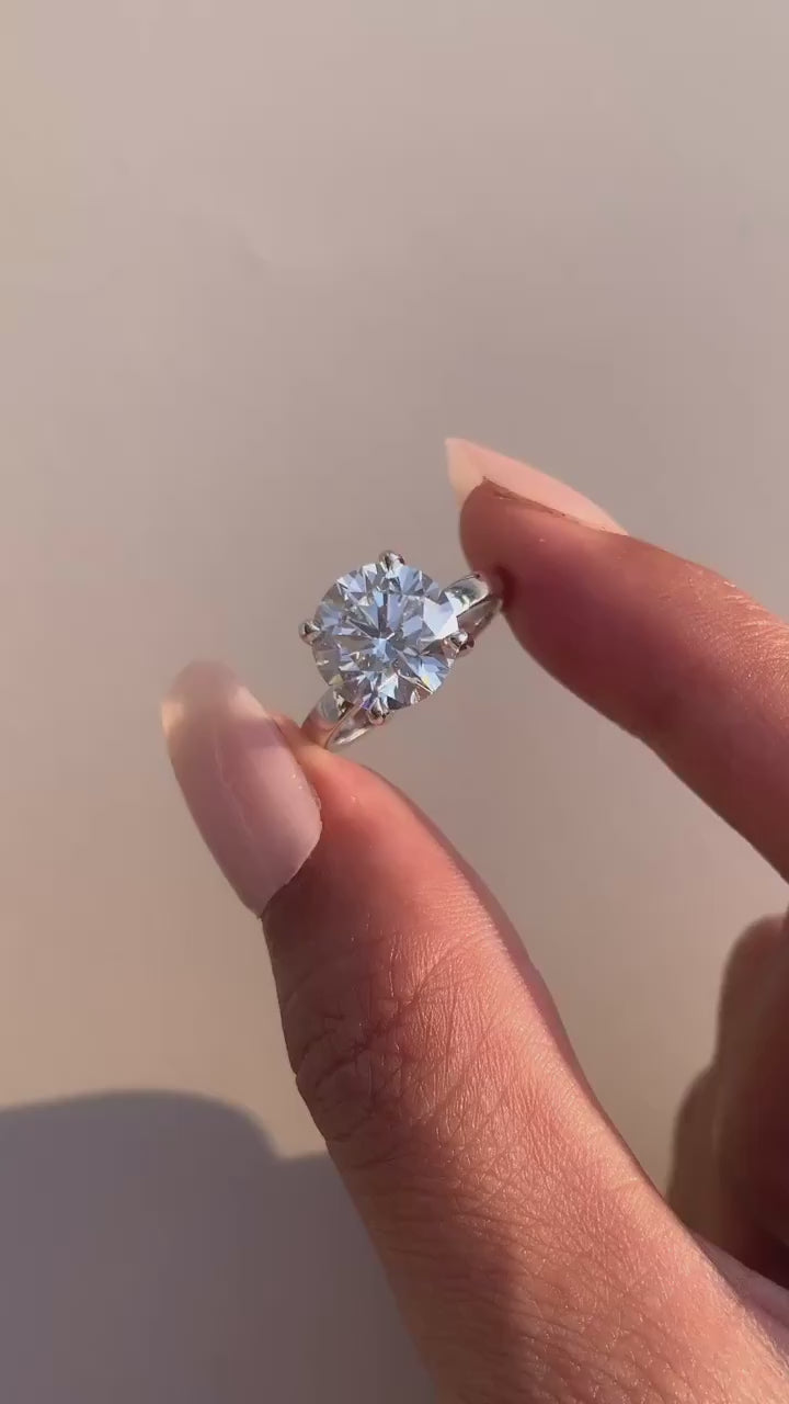 Round Engagement Ring