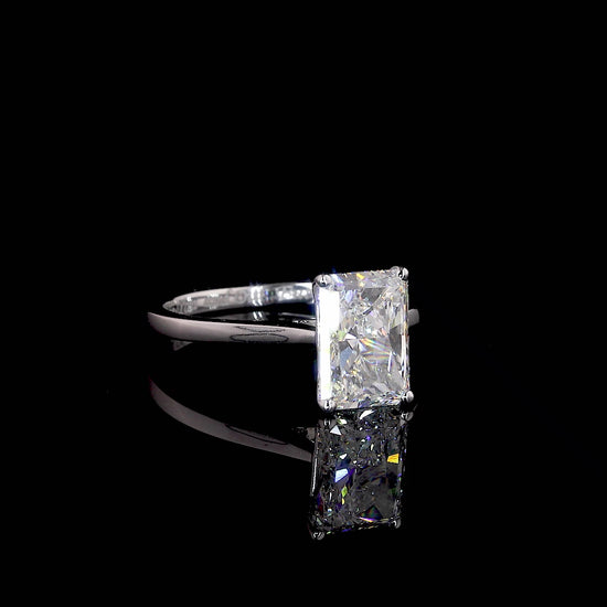 Yuna Radiant Solitaire Engagement Ring