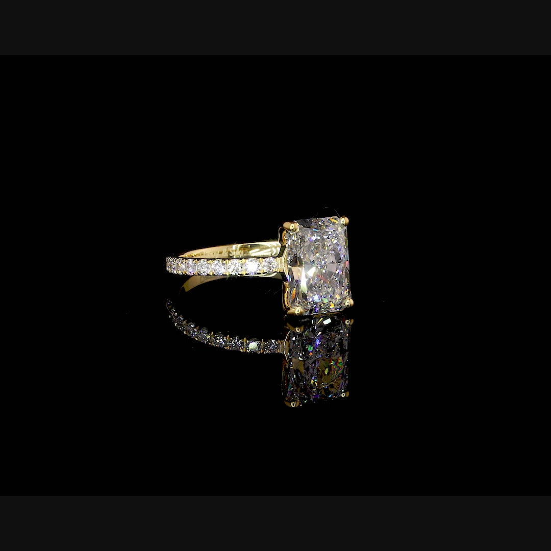 Vittoria Radiant Diamond Band 