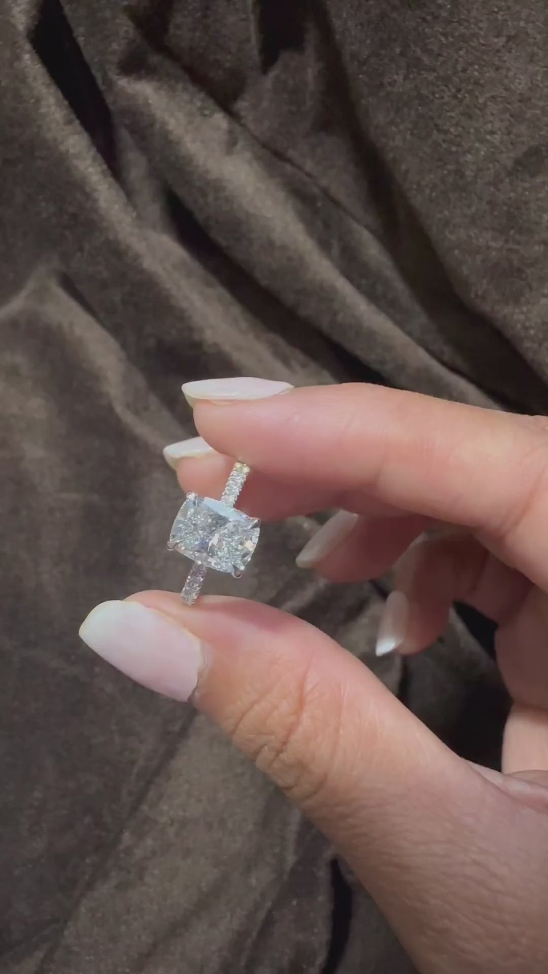 Aveline Ring 